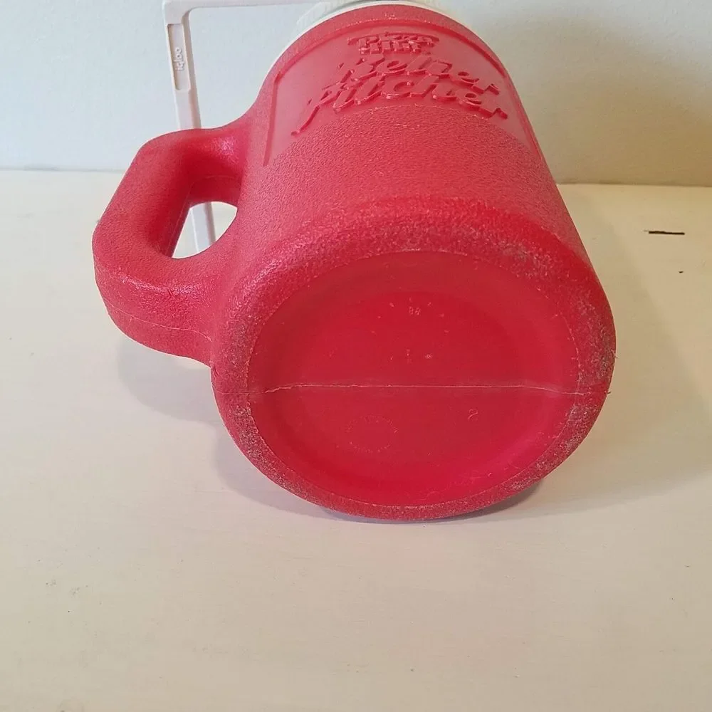 Vintage Pizza Hut Red Relief Pitcher Igoo Half Gallon‎ Water Jug Handle